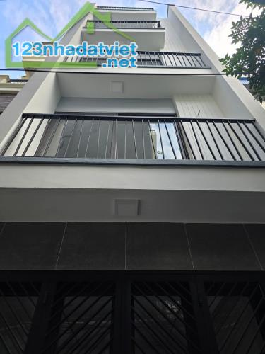 NHÀ MỚI TINH, LÔ GÓC NGỌC THUỴ 32m2 x 5T ÔTÔ, 10M ÔTÔ TRÁNH. VIEW MIPEC 6,15TỶ