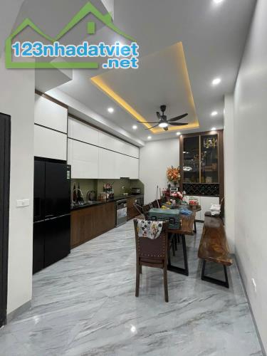 Bán nhà mới ngõ 37 Dịch Vọng, Cầu Giấy, 45m2, ôtô 10m, 2 thoáng, ngõ thông, giá 9.3 tỷ - 1