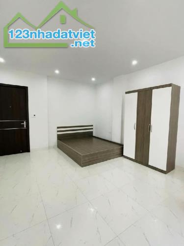 Bán toà Ccmn mặt ngõ Đường Láng. Đống Đa DT93m x 7T. Mặt tiền 9m. Giá hơn 18 tỷ - 3