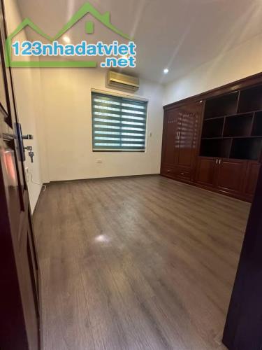 Nhà đẹp ở ngay, gần Ngã Tư Sở Trường Chinh,Thanh Xuân 38m2, 5 tầng. Giá 7,6 tỷ. - 3