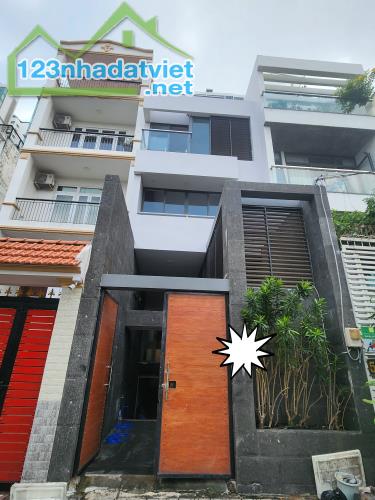 VILLA hiện đại có hầm , 3 lầu, 4 phòng ở giá đình chỉ 48 triệu