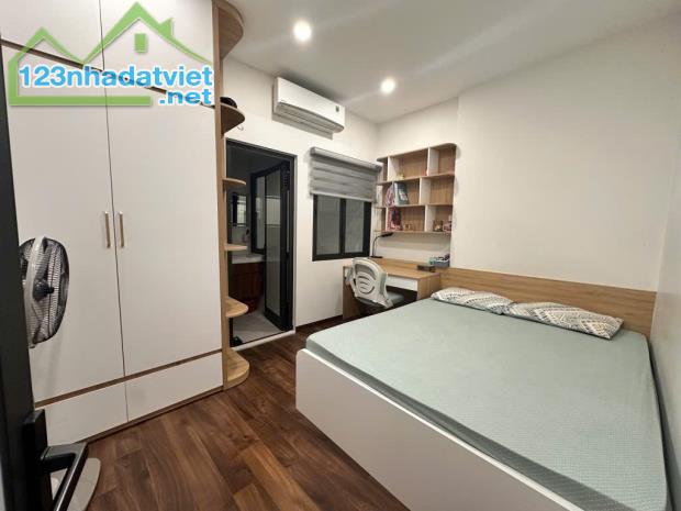 BÁN NHÀ KIM GIANG - HOÀNG ĐẠO THÀNH - 52M² - 5 TẦNG - GARA Ô TÔ - CHỈ 12 TỶ - 2