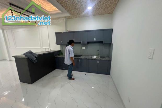 Bán nhà hẻm 3.5m, Nguyễn Văn Khối, Gò Vấp, 4.5m x 15m, 67 m² - Giá 5.5 tỷ TL