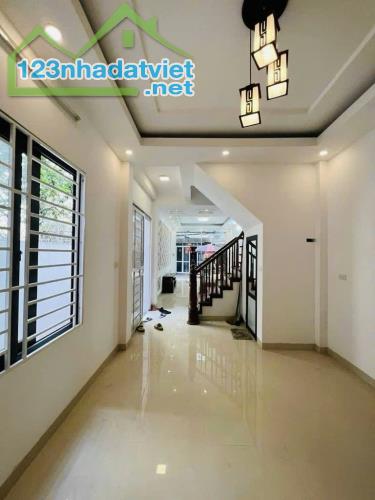 Bán Nhà Đại Từ-Hoàng Mai , DT50m2 ,Giá Nhỉnh 12 Tỷ ,Ngõ Thông ,Kinh doanh - 1