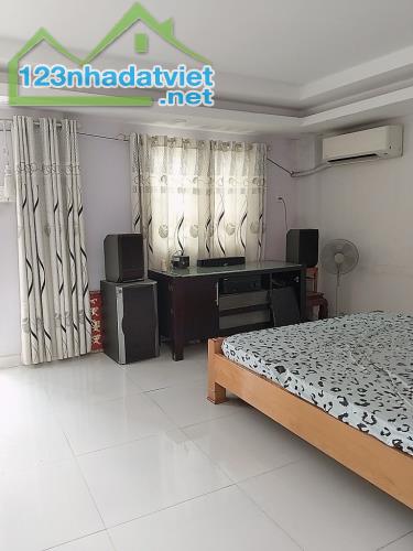 (RẺ) BÁN NHÀ gần 70m2, MẶT TIỀN KINH DOANH, Đường 10m, Quận 8-NGUYỄN THỊ TẦN-Ô Tô Vào Nhà - 2