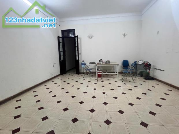 (OTO TRÁNH) Bán nhà phân lô Trung Yên 11 DT 122mx4T MT 6m sổ vuông 50m ra phố KD VP 40 tỷ - 1
