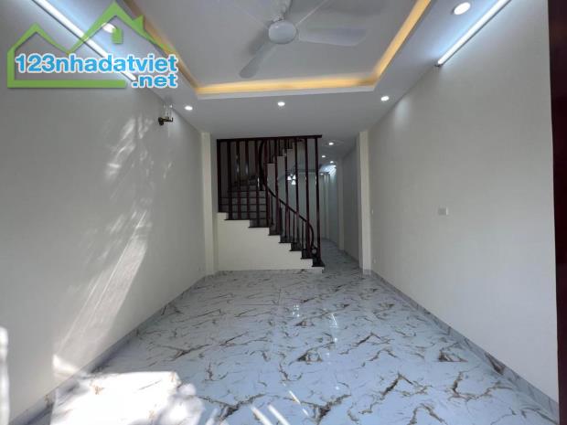 Nhà Phượng Nghĩa 3,5Tầng*37,3m2. Oto đỗ cửa, gần cầu Đại Thành, 5p ra KDT Đô Nghĩ - 3