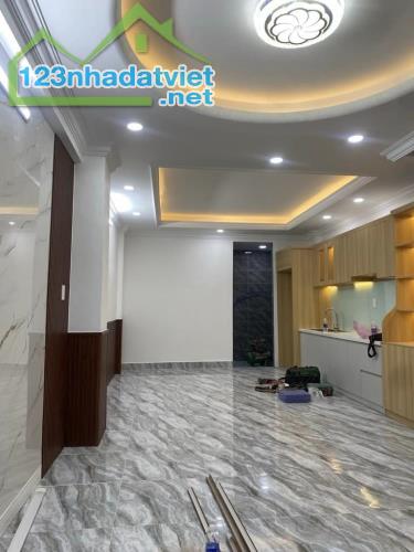 BÁN NHÀ 2 TẦNG, 40M2, NGAY TÂN KIỂNG, QUẬN 7 - GIÁ 5.8 TỶ - SỔ HỒNG CHÍNH CHỦ - 4