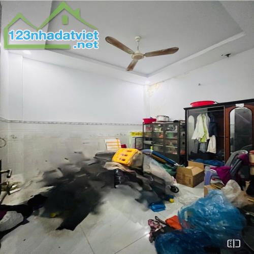 Bán nhà sổ hồng riêg chỉ có 2 ty 0499_ Thông đường Hồ Văn Tư, Quận Thủ Đức _ 2 tầng 2 pn_