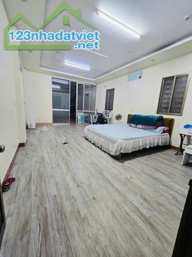 Bán nhà 3 tầng 103m2 mặt đường Lê Thánh Tông, Ngô Quyền, Hải Phòng. 12 tỷ ngay dự án 384 - 3