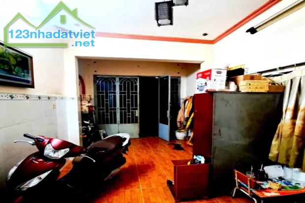 Bán nhà hẻm xe hơi, Bùi Quang Là, Gò Vấp, 3m x 11m, 33 m², 2 tầng - Giá 3.1 tỷ TL - 3