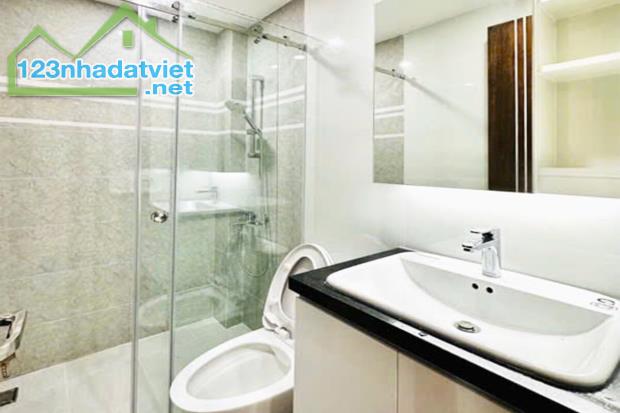 Bán nhà Quang Trung Phường 8 Gò Vấp, 5 Tầng 3.5m x 11m, 4 phòng ngủ - Giá 6.3 tỷ TL