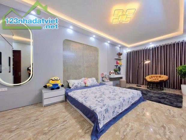 Bán Nhà Phú Mỹ 45m², 6 Tầng, Giá 8.5 Tỷ, 2 Mặt Thoáng, Nội Thất Cao Cấp