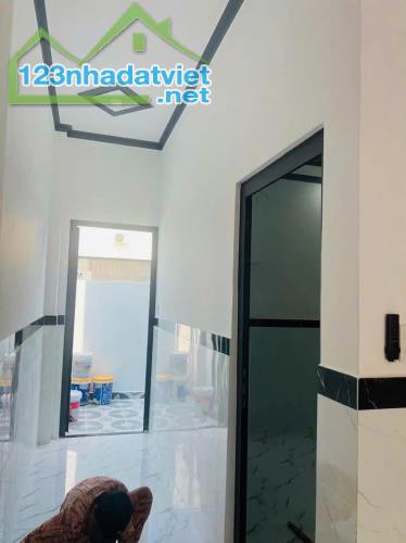 Nhà Mới Gần Trường THCS Tân Quý Tây 82m2 Giá 1 tỷ 050 Bình Chánh - 1