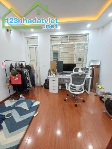 Siêu phẩm nhà khu Linh Đàm 42m2 x 4T Kinh Doanh, ngõ thông tứ tung - ô tô tránh đỗ cửa - 4