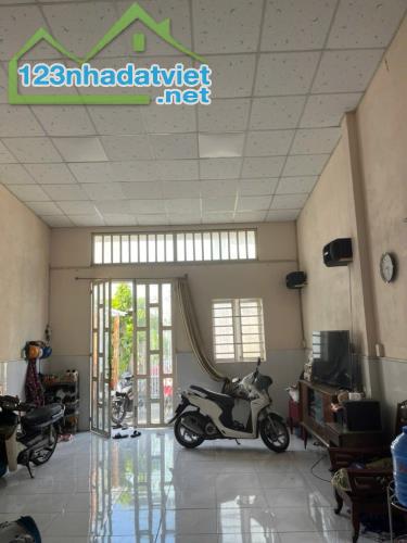 Bán gấp nhà 100 m2, ngang 5m x 20 m, thạnh xuân quận 12, chỉ 3.2 tỷ - 3