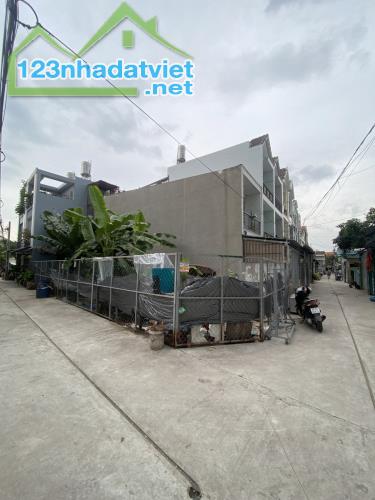 ĐẤT LÔ GÓC --TÂN TẠO A TỈNH LỘ 10--XE HƠI QUAY ĐẦU --105M2 NGANG 8M - 3