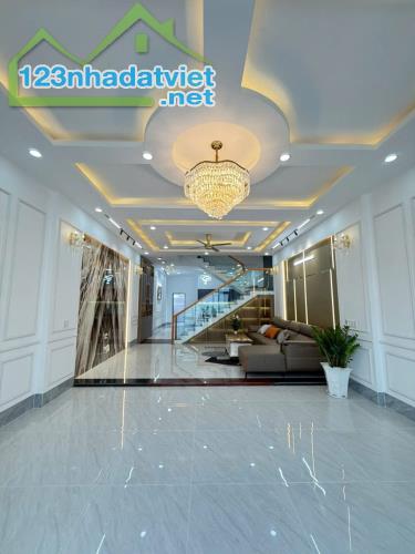 Nhà 2 lầu 1 trệt mới xây sát chợ hóa An 4.6 tỷ/90 m2 - 1