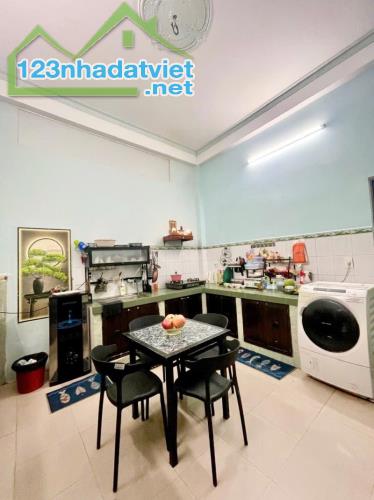 ♣ Nhà Kiệt nhựa 5m sát MT Huỳnh Ngọc Huệ, 90m2, 2 tầng, 3.7x tỷ - 3