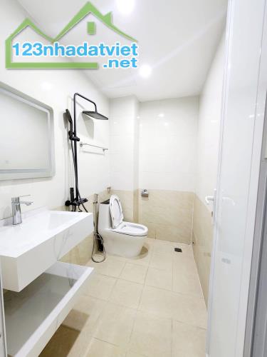 BÁN GẤP Nhà KHƯƠNG TRUNG 5T, 50m2, MT 4m, 11.2 Tỷ. LH: 0962 630 109