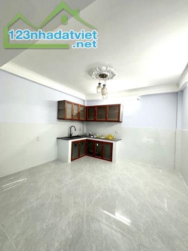 ĐỐI DIỆN VẠN PHÚC CITY HẺM XE HƠI PHÂN LÔ 60M2 3 TẦNG NGANG 4M 4PN CHỈ NHỈNH 6 TỶ có TL - 3