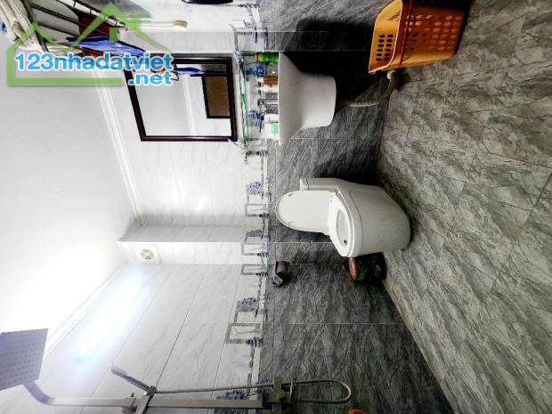 Siêu đẹp, bán nhà Đông Dư Gia lâm, 60m, nhỉnh 5 tỷ, ô tô 16 chỗ đỗ cửa. - 2