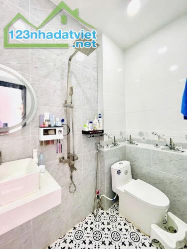 Nhà Quang Trung - Hẻm Xe Hơi - DTSD 67m2 - Chỉ 4 Tỷ Hơn - 3