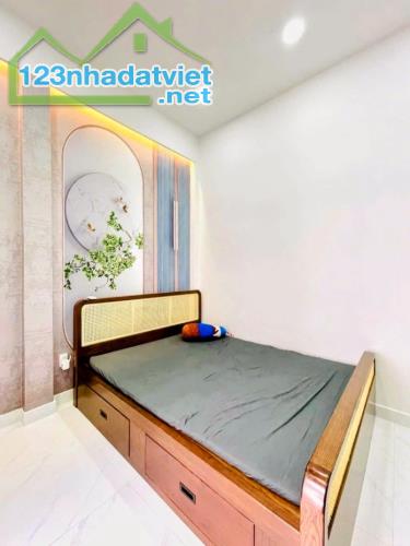 Nhà Quang Trung - Hẻm Xe Hơi - DTSD 67m2 - Chỉ 4 Tỷ Hơn - 4