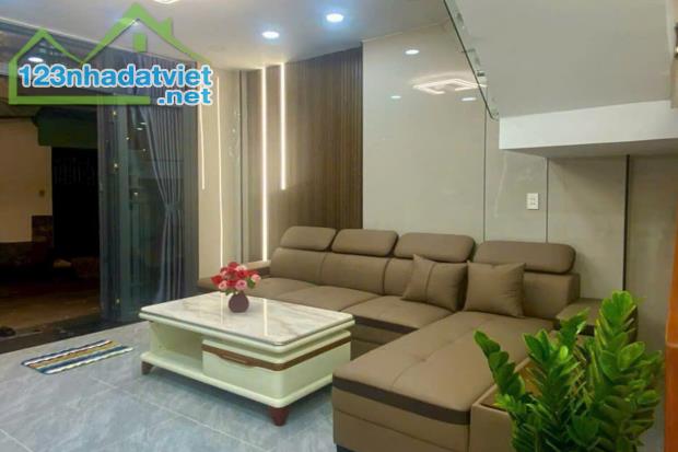 Bán nhà hẻm Quang Trung, Gò Vấp, 34.4 m² (4.3 x 8m), 3 tầng lầu - Giá 5.18 tỷ TL - 3