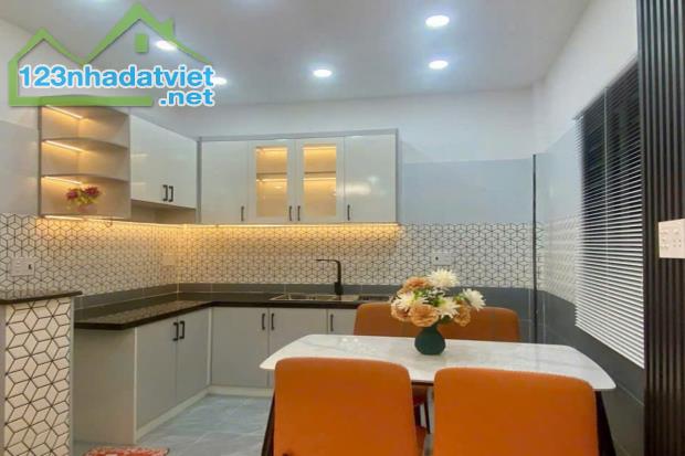 Bán nhà hẻm Quang Trung, Gò Vấp, 34.4 m² (4.3 x 8m), 3 tầng lầu - Giá 5.18 tỷ TL - 2