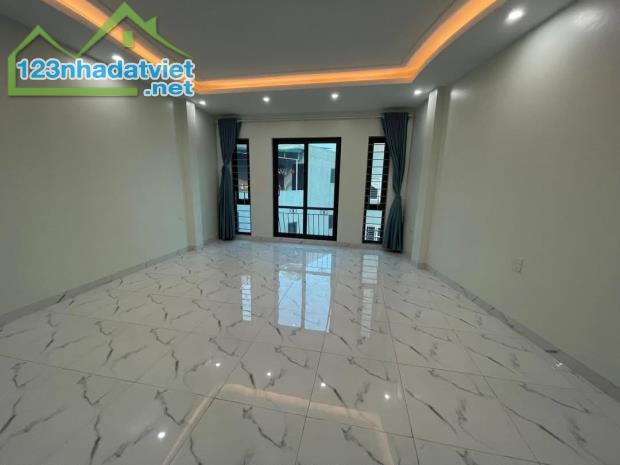 Bán nhà phố XUÂN LA gần HỒ TÂY. Sổ 45m*6 tầng, mt 5m, 11.9 tỷ Gara ô tô, Lô góc, về Ở ngay - 3