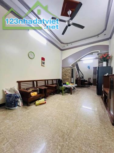 PHỐ THUỴ KHUÊ TÂY HỒ, 45M*4 TẦNG, NGÕ RỘNG 3M, KINH DOANH, SỔ ĐẸP GIÁ 8,38 TỶ - 2