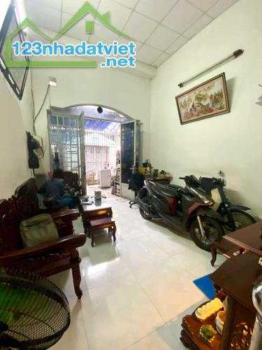 NHÀ 1 XẸT DƯƠNG THỊ MƯỜI, QUẬN 12, GIÁ RẺ-42M2 HẺM XE HƠI ĐỖ CỬA, CHỈ 3 TỶ 290 - 5