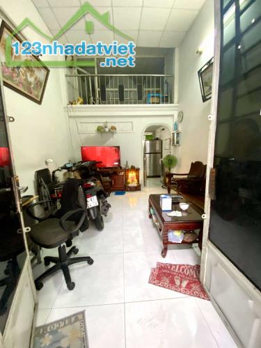 NHÀ 1 XẸT DƯƠNG THỊ MƯỜI, QUẬN 12, GIÁ RẺ-42M2 HẺM XE HƠI ĐỖ CỬA, CHỈ 3 TỶ 290 - 4