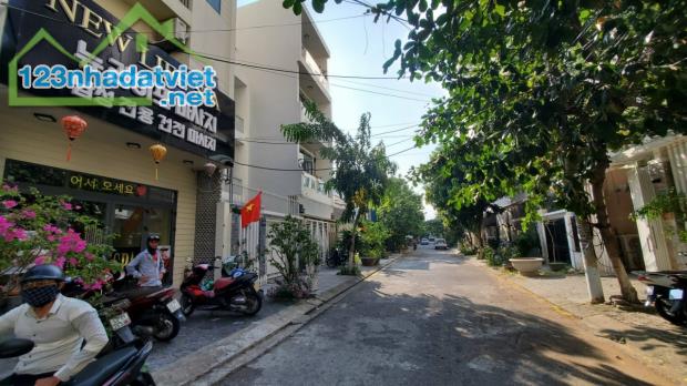 Bán đất 100m2 MT Nguyễn Xuân Khoát, gần biển Phạm Văn Đồng, An Hải Bắc, Sơn Trà 8.38 tỷ