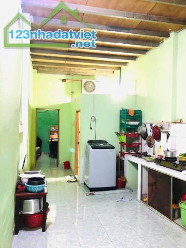 Nhà sổ riêng thổ cư 2 tỷ/66m2, đường ô tô thông