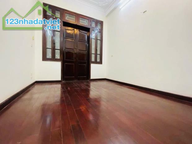 🏠 NHÀ 5 TẦNG, 35M² FULL NỘI THẤT - SỐNG GẦN HỒ LINH ĐÀM, PHỐ ĐẠI TỪ, CHỈ HƠN 6 TY - 1