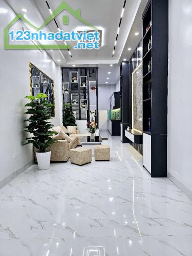 Siêu phẩm nhà 5 tầng Thanh Nhàn, 34m2; 6,25 tỷ