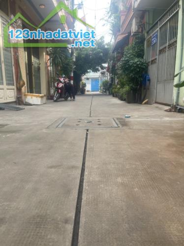 Bán nhà hẻm 4,5m Nguyễn Sỹ Sách 3 tầng 47m2 – Giá 4,55 Tỷ tl.