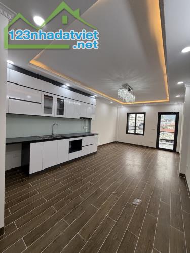 Nhà BA ĐÌNH 50m2 x 7 tầng thang máy - Ngõ nông, ngay sát phố. - 2