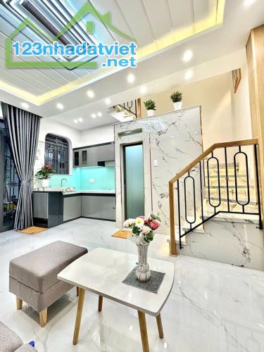 Bán Nhà Bùi Quang Là P12  DTSD 46m2 - Chỉ Nhỉnh 3 Tỷ - 1