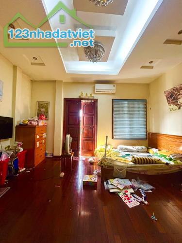 Bán nhà phân lô Vip phố Nhân Hòa, ô tô tránh, tiện ích đỉnh, 37m2, 5 tầng, giá 12.2 tỷ. - 2