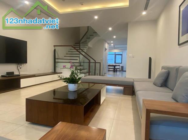 LIỀN KỀ VINHOMES GARDENIA - KHU VIP - 2 THOÁNG TRƯỚC SAU - THANG MÁY NHẬP KHẨU