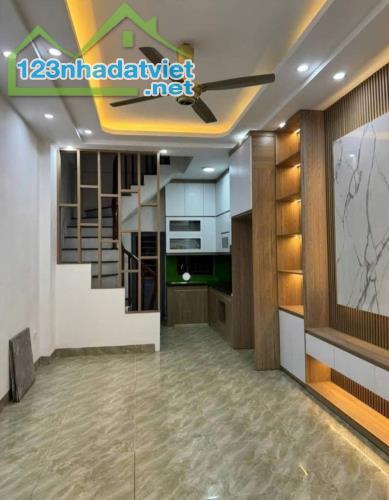 Bán nhà ngõ 2 Quang Trung, 5T x 30m2, mt 3,5m, giá 6,35 tỷ , 2 mặt ngõ ô tô, KD tốt