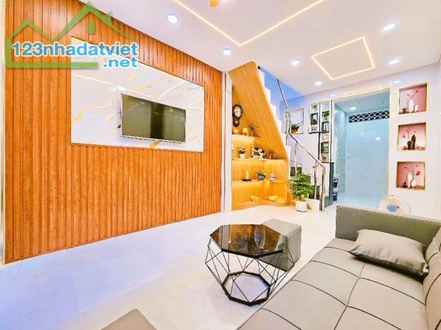 2x TỶ, SIÊU PHẨM FULL NỘI THẤT, 2 TẦNG DTSD 56M2, XE HƠI ĐẬU CỬA, NGAY VINCOM QUANG TRUNG. - 2