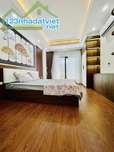 Bán nhà 35m2, 4 tầng, 3PN, 4WC, ngõ Lạc Long Quân, Tây Hồ - nhỉnh 5 tỷ - 1