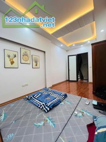Bán nhà 35m2, 4 tầng, 3PN, 4WC, ngõ Lạc Long Quân, Tây Hồ - nhỉnh 5 tỷ - 2