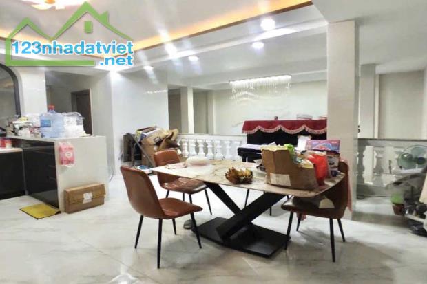 Bán nhà hẻm xe hơi, Hương Lộ 2, Bình Tân, 8m x 8.5m, 68m², 4 tầng - Giá 7.95 tỷ TL - 1