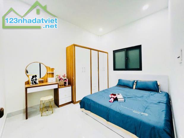 Bán Nhà Mặt Tiền Kinh Doanh Chợ Hiệp Thành – 3 Phòng Ngủ, Nội Thất Cao Cấp, Giá Cực Hấp - 1