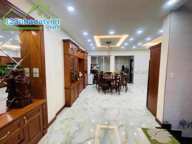 BÁN BIỆT THỰ Hoa Bằng, Tân Phú 4 tầng 120m2 (6,7x18). Đẹp ở ngay đón TẾT. Giá chỉ 14,9 tỷ. - 3